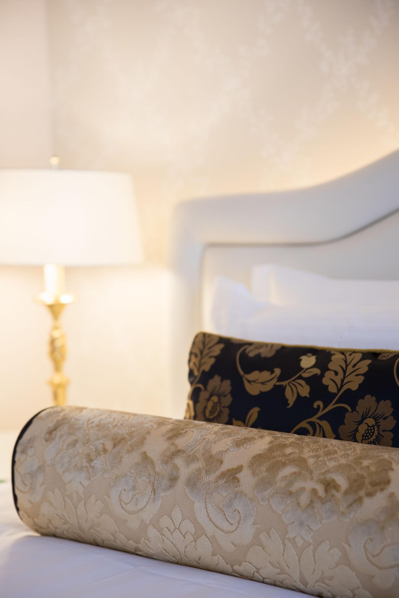 Kobe Kitano Hotel Екстериор снимка